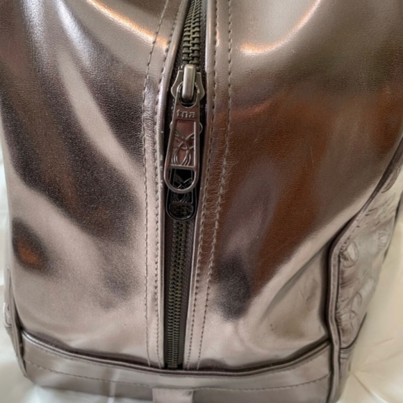 Metallic Aritzia TNA vintage bag - Picture 9 of 14